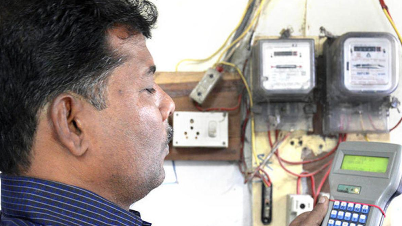 1000 Units Free Electricity For Weavers Announced Tamilnadu Government Happy News